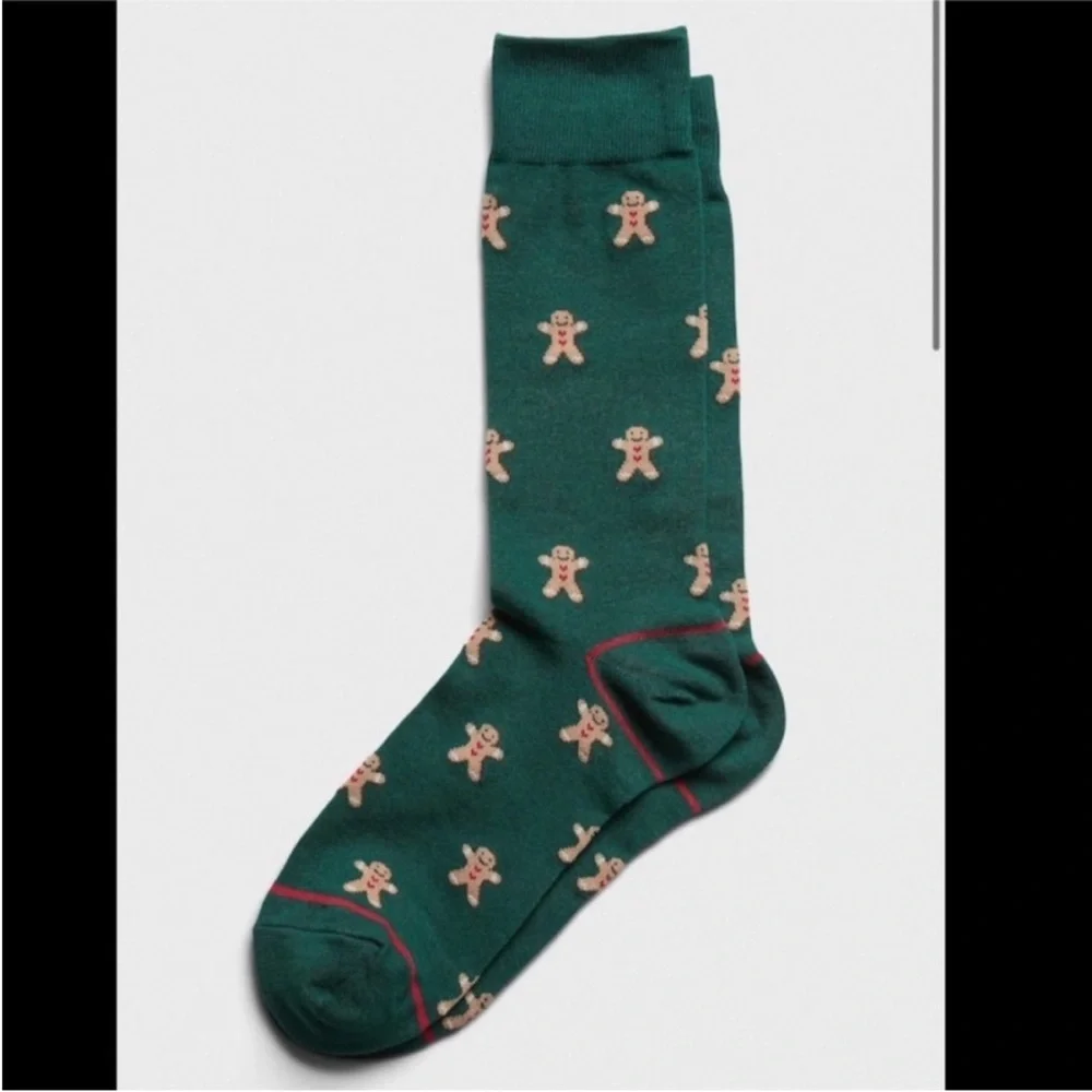 2 pairs Banana Republic holiday socks
